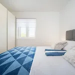 Atraktivna Lana S Dva Bazena Villa Dusic