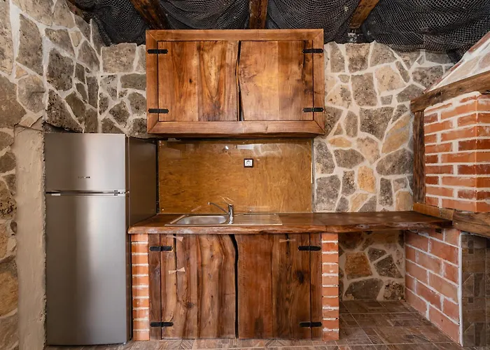 빌라 Atraktivna Lana S Dva Bazena Dusic